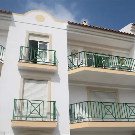 Ribeiro House Feriehus Lourinhã